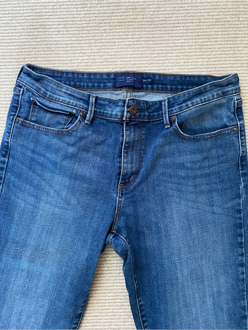 Levi's Boot Cut Jeans Dark Blue Wash Demi Curve Classic Flare Size 16 - Picture 2 of 10